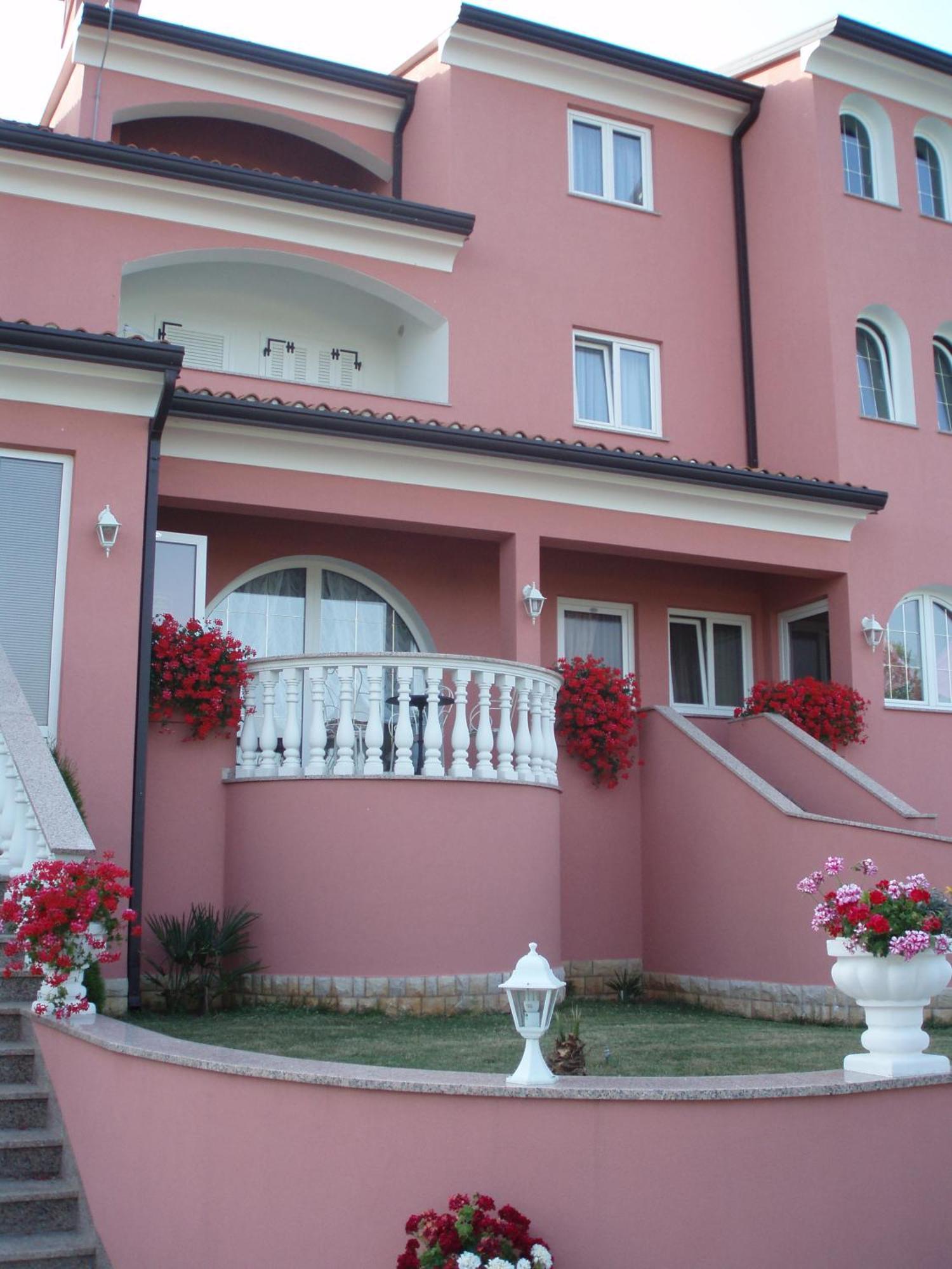 Apartments And Rooms Villa Chiara Крница Экстерьер фото