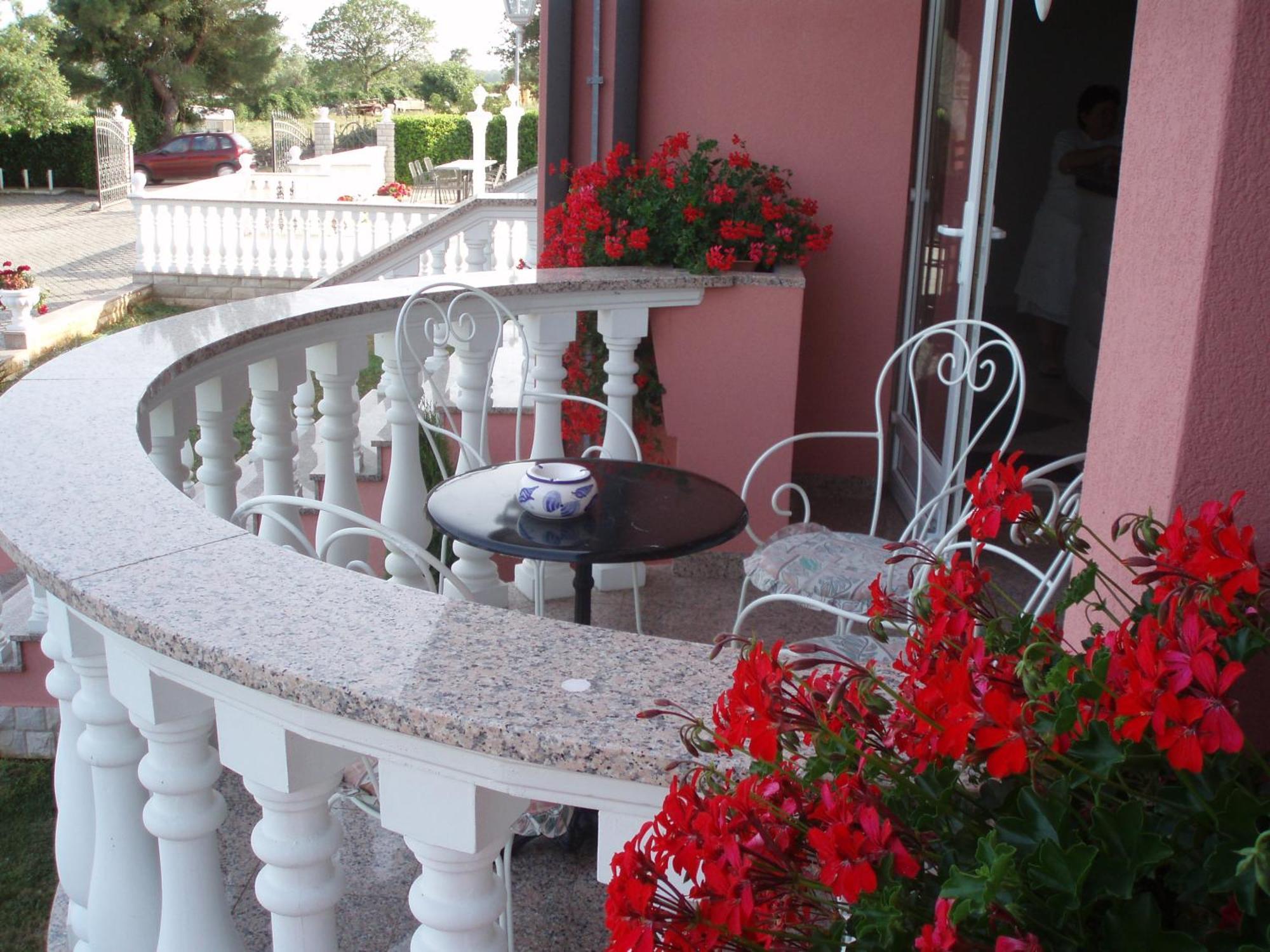 Apartments And Rooms Villa Chiara Крница Экстерьер фото