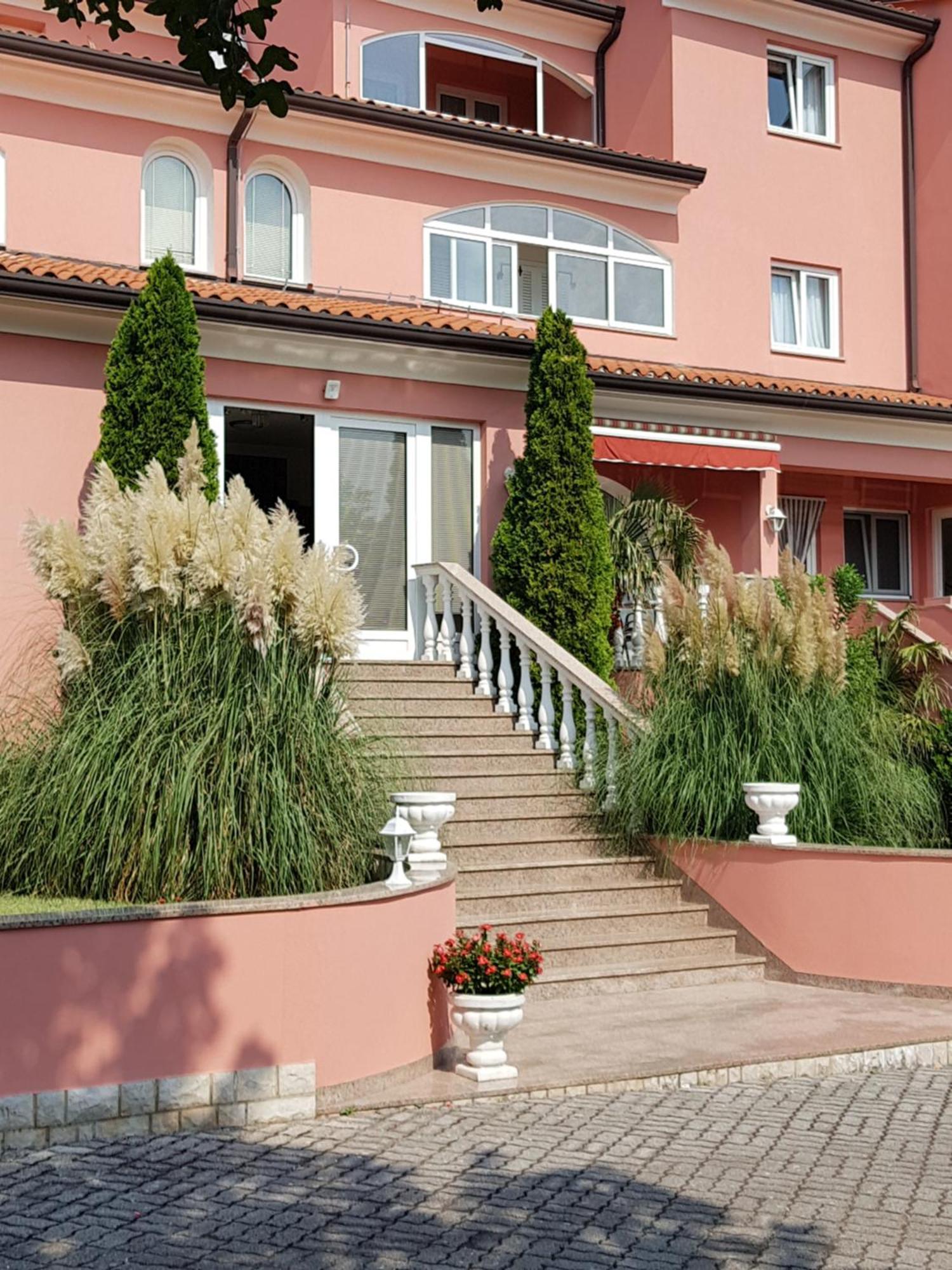 Apartments And Rooms Villa Chiara Крница Экстерьер фото