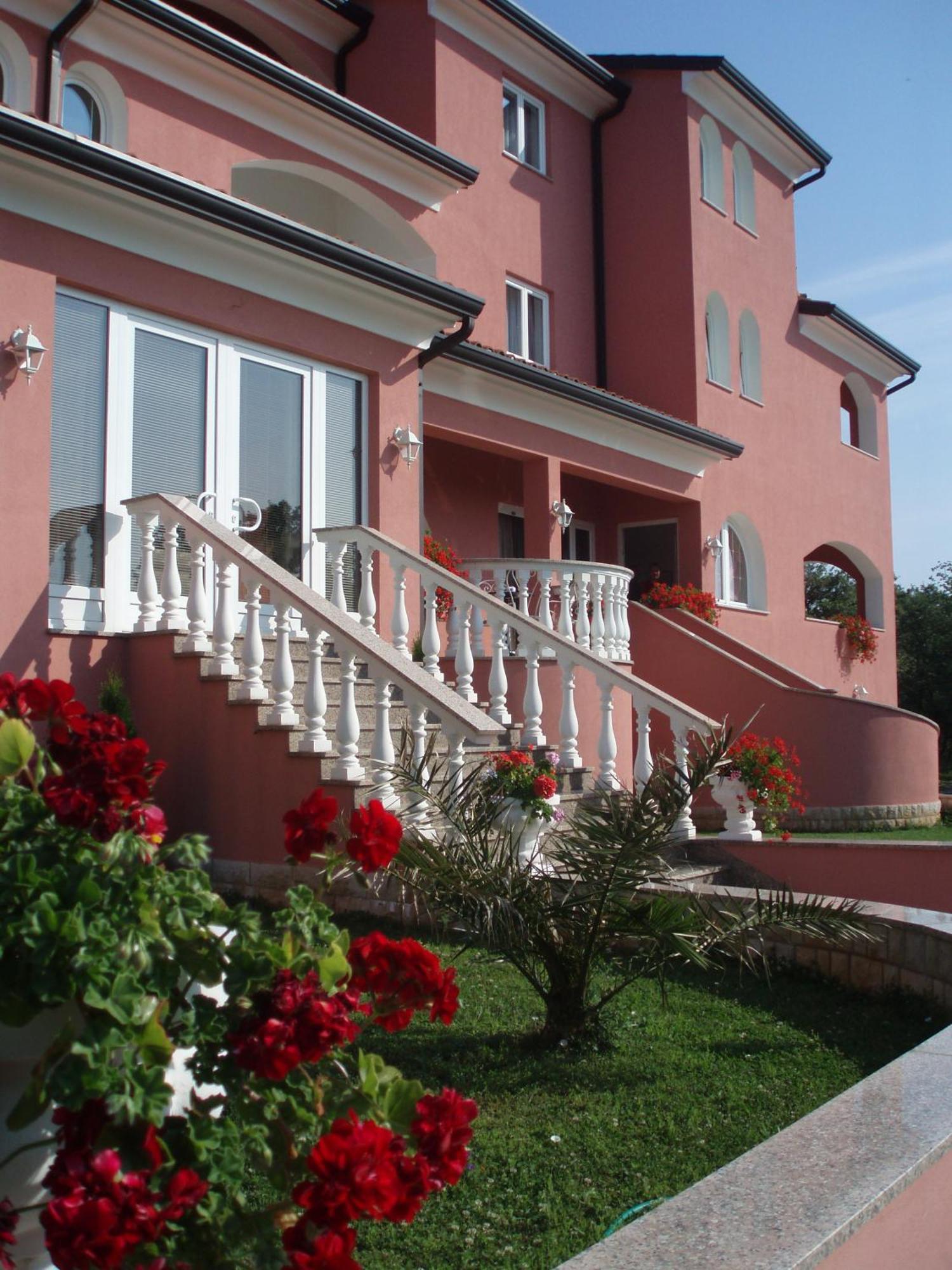 Apartments And Rooms Villa Chiara Крница Экстерьер фото