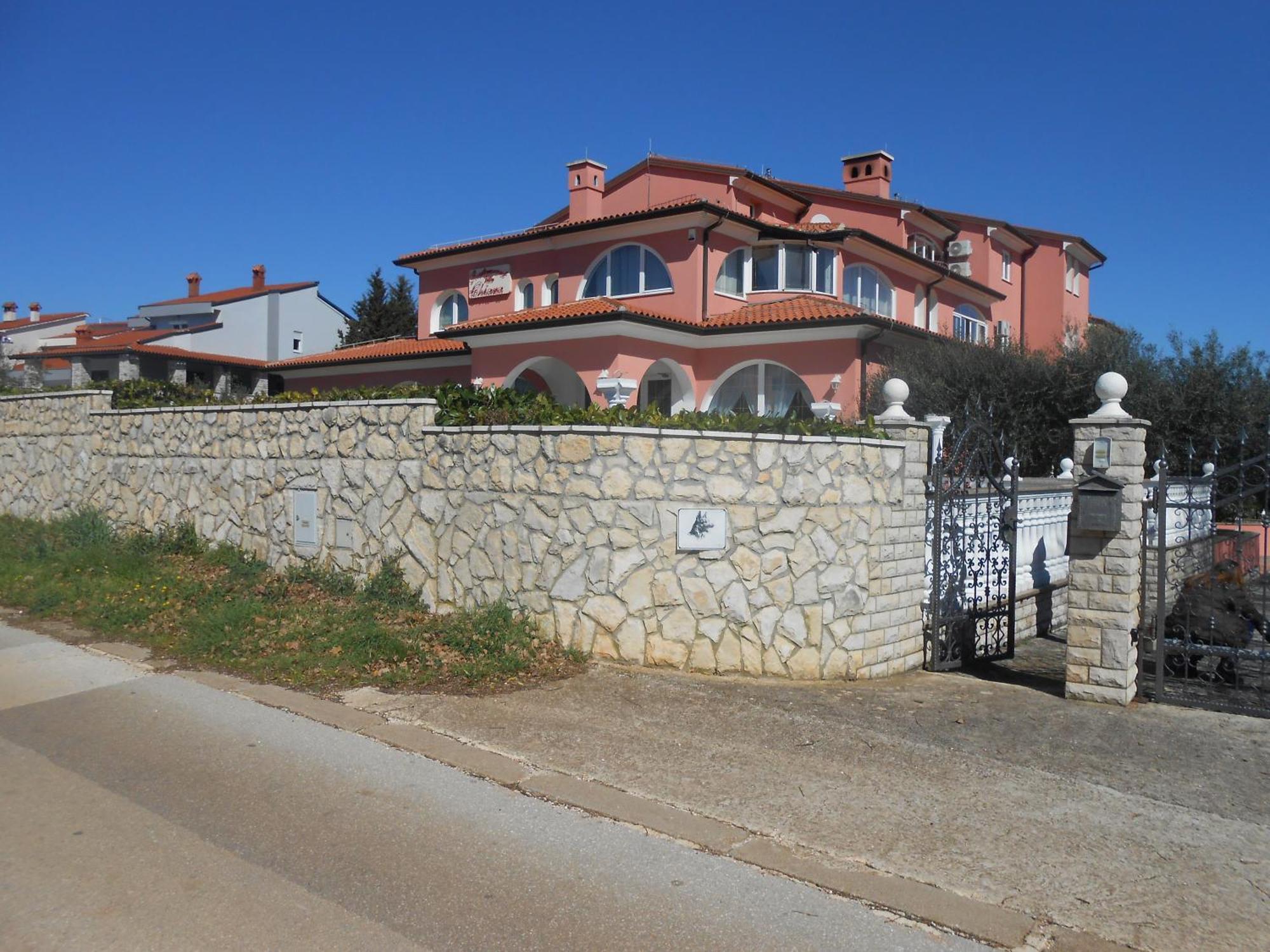 Apartments And Rooms Villa Chiara Крница Экстерьер фото